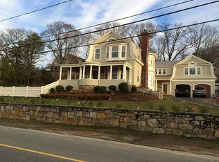 37 Beach St, Cohasset, MA 02025