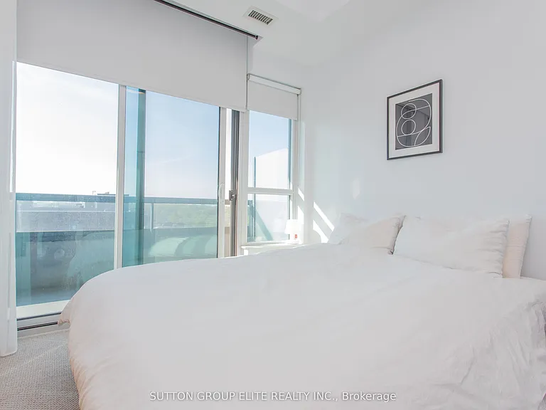 1 Hurontario St #808 — Photo 16