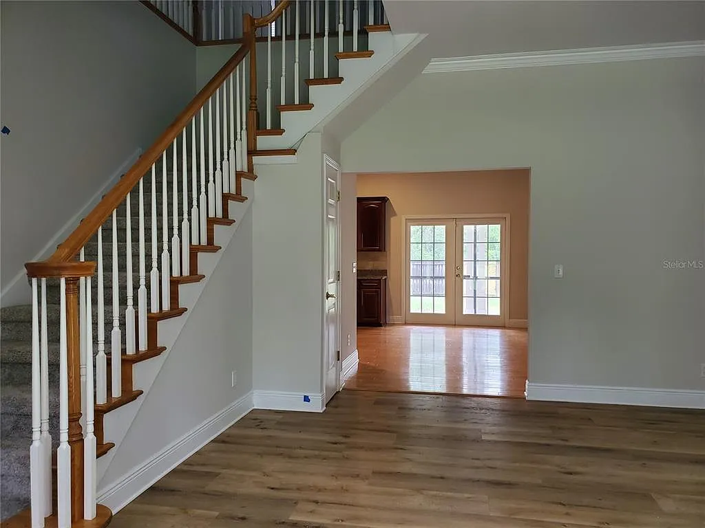 5 bed, 4.5 bath, 3961 sqft, $4,500 — Photo 4