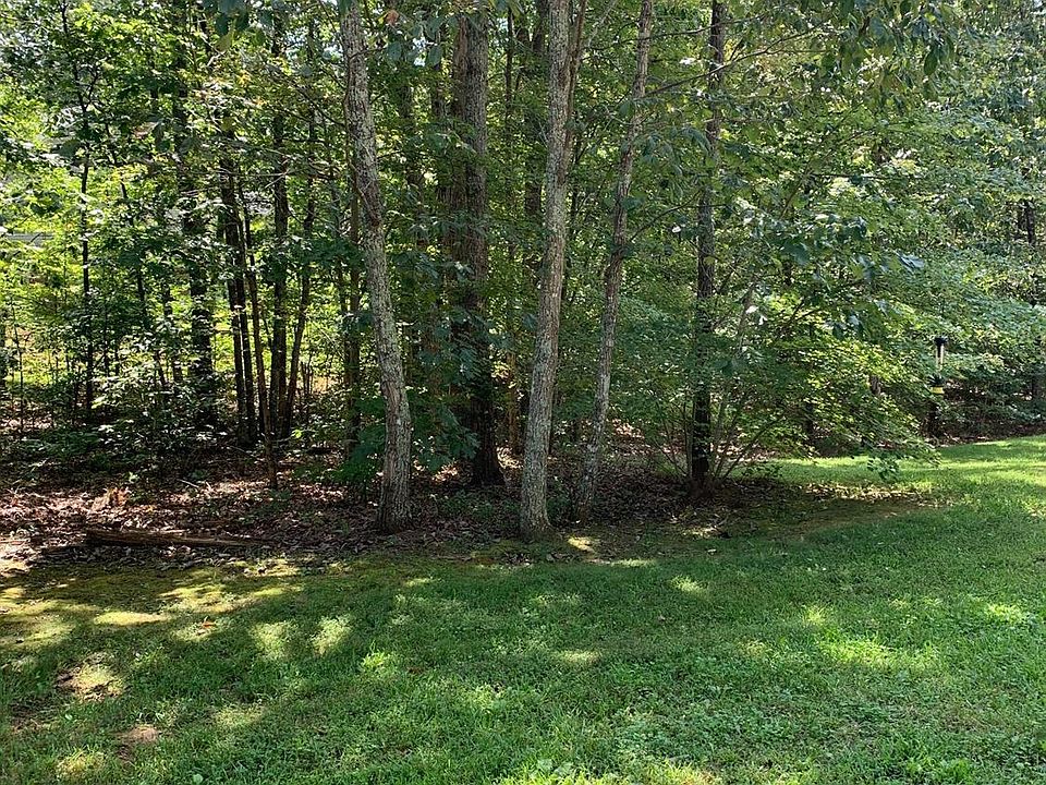 447 Courtland Dr, Appomattox, VA 24522 Zillow