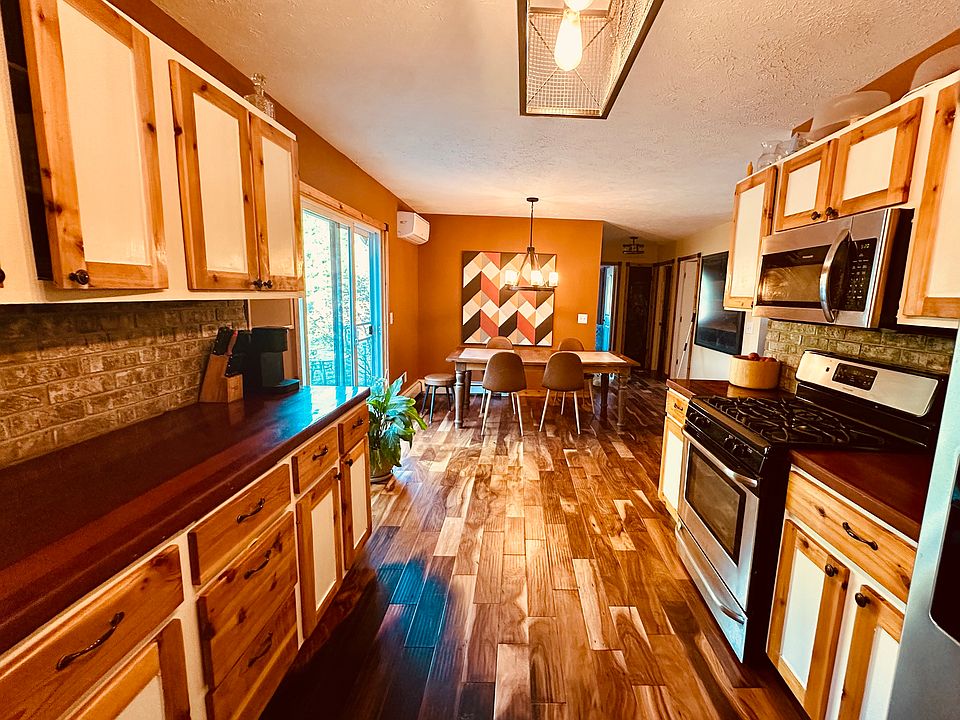 Kitchen & Dining room