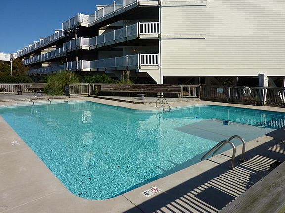 5th image of 650 Salter Path Rd APT 310
