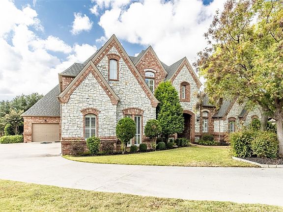 4th image of 1125 Merlot Dr