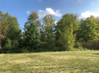 24 Charleston Ct, Canfield, OH 44406
