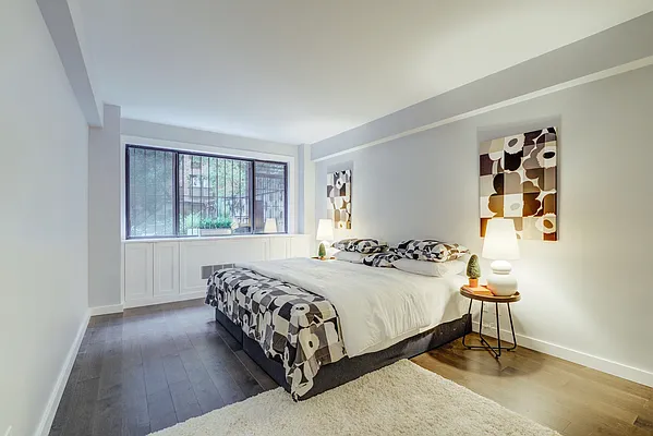 Sold by Compass | media 33