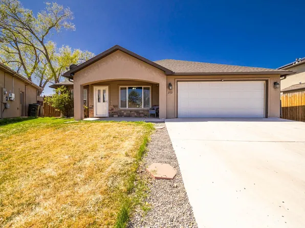 303 Carriage Hills Ct, Grand Junction, CO 81503