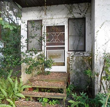 4th image of 218 E Noble Ave