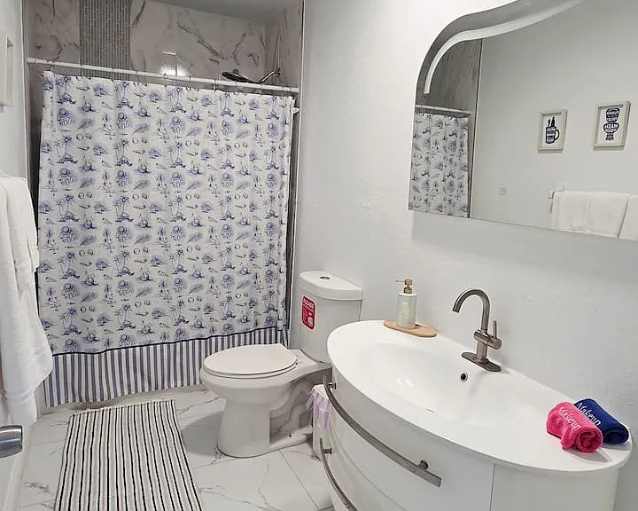 2401 E Annie St — Photo 4