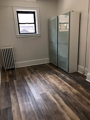 Rented by R New York | media 24