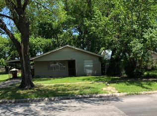 1008 N Main St, Bonham, TX 75418