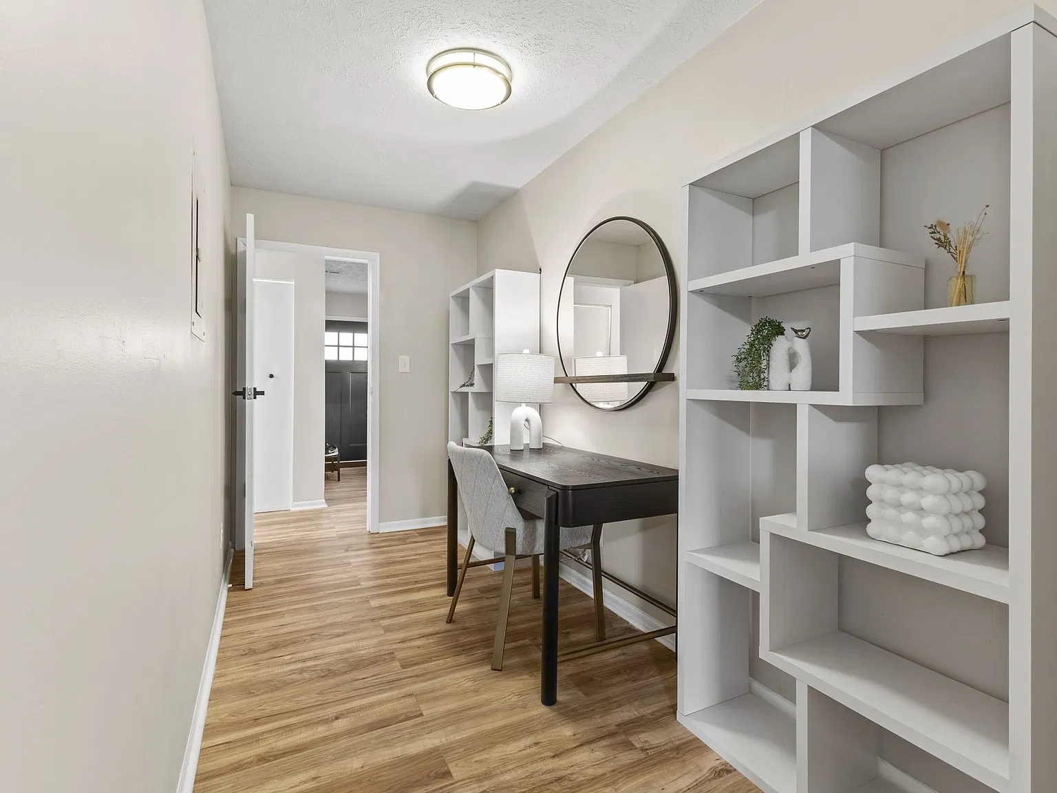 3 bed, 2.0 bath, 1388 sqft, $2,500 — Photo 4