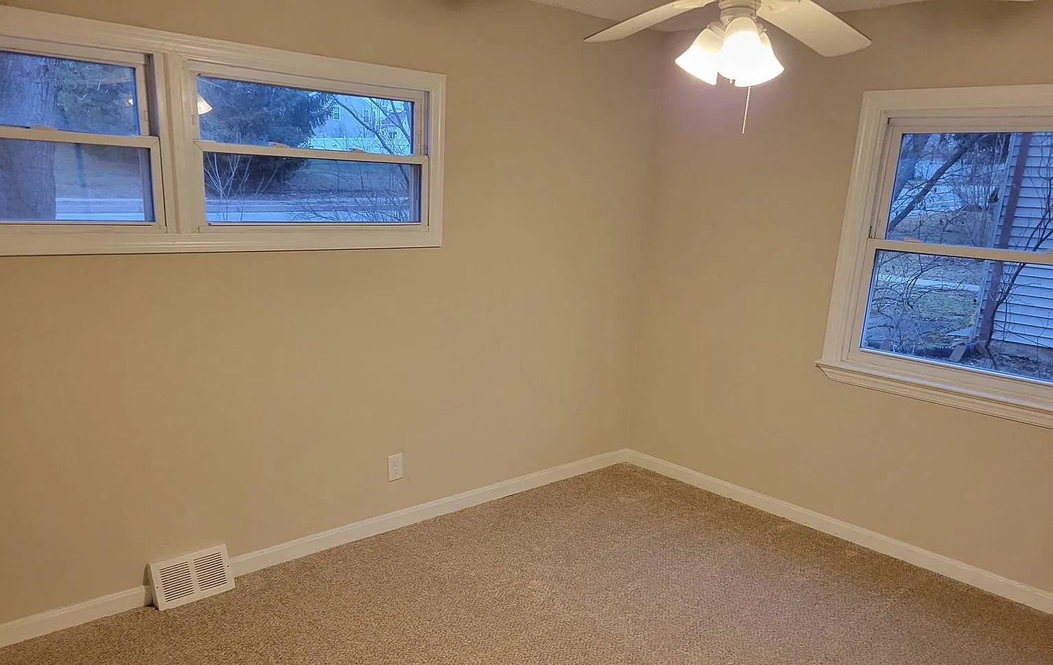 4 bed, 1266 sqft, $2,150 — Photo 2
