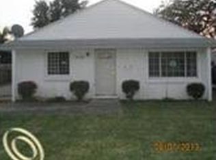 18712 Hinton St, Riverview, MI 48193