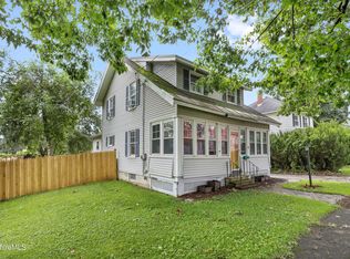 22 Meadow Ln, Pittsfield, MA 01201