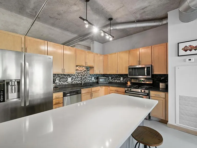 720 N 4th St #209 — Photo 2