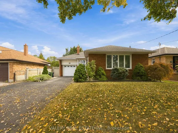 305 Renforth Dr, Toronto, ON M9C 2L4