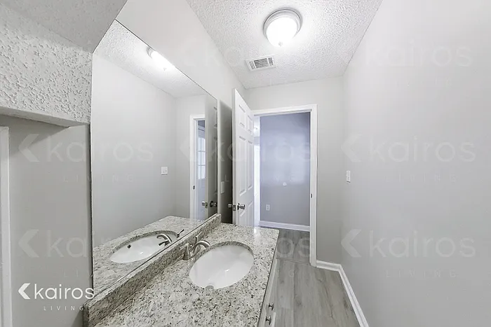 334 Amanda Dr — Photo 15