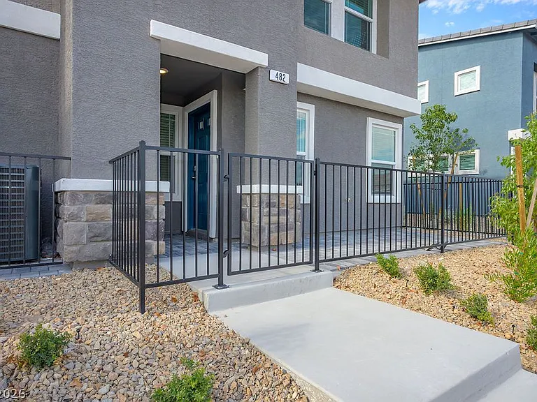 482 Golden Myna Ave — Photo 4