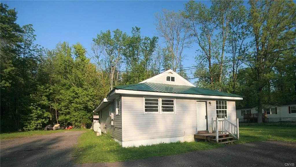 9178 Old Orchard Rd photo 1
