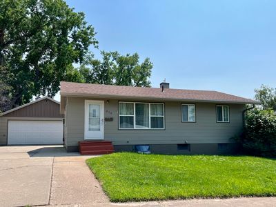 212 N Van Buren Ave, Pierre, SD, 57501
