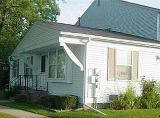 33520 Bayview Dr, Chesterfield, MI 48047