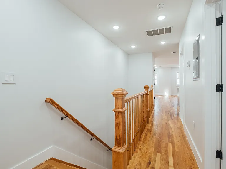 88 Hollywood Ave #2 — Photo 8