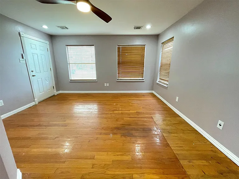 7230 Sims Dr — Photo 8
