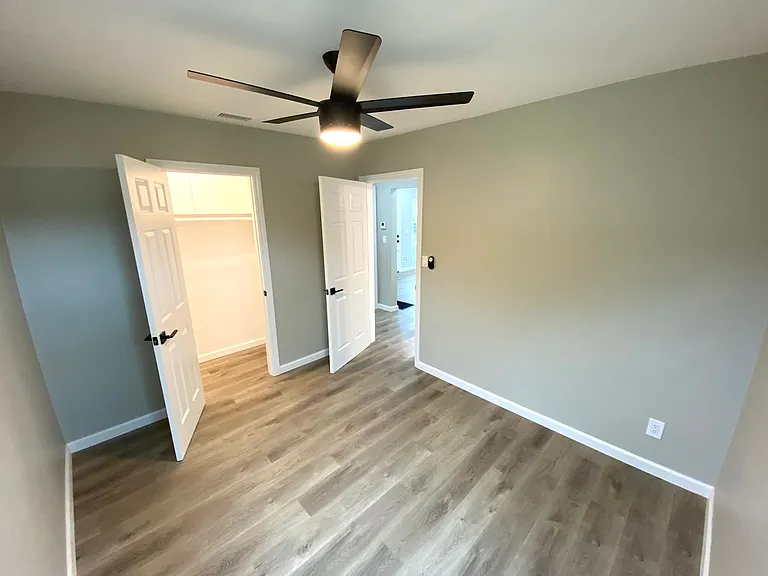 6353 Malcolm Dr — Photo 8