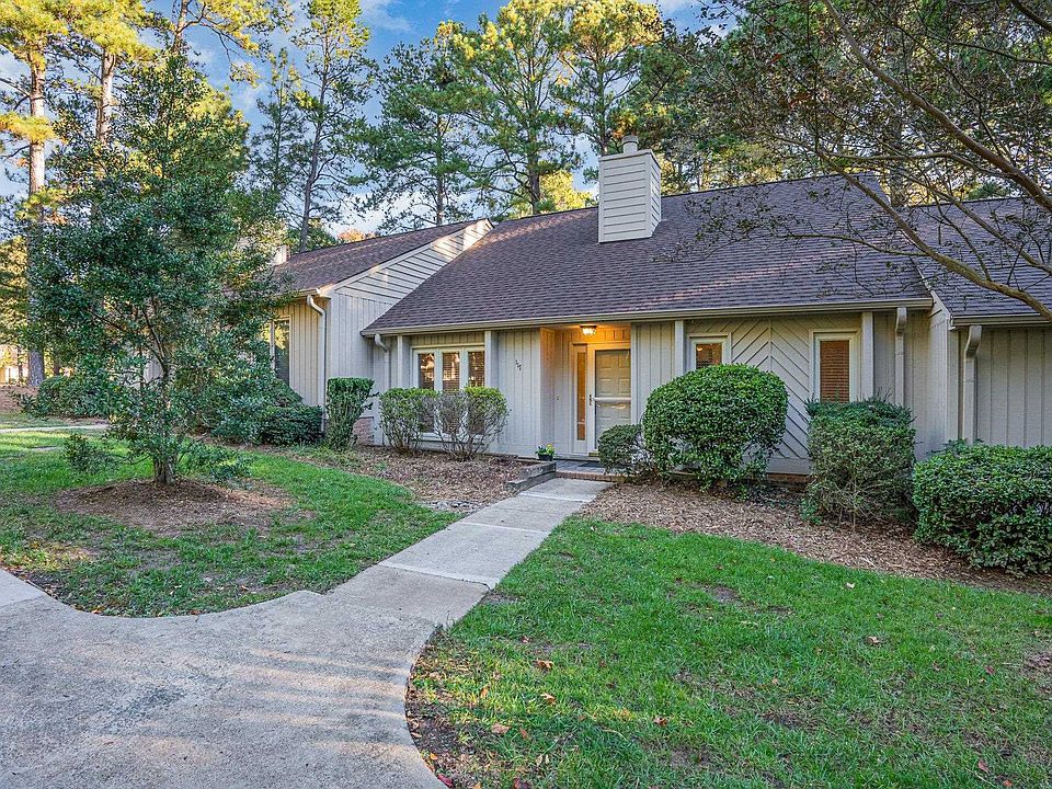 1st image of 117 Mossbark Ln