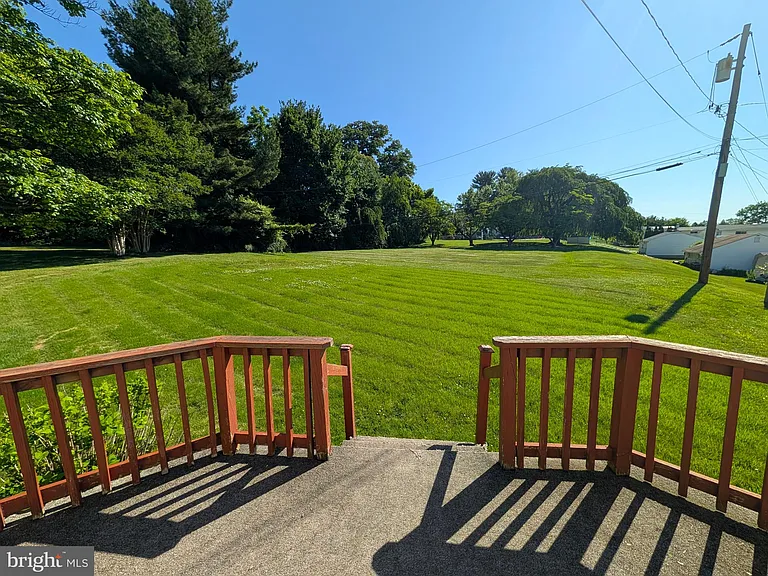 14 Westwood Cir — Photo 26