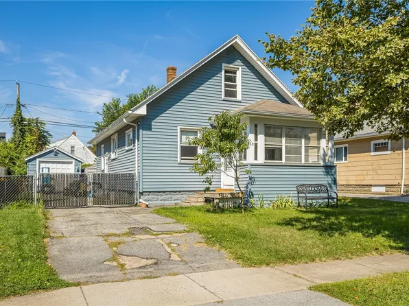 59 California Dr, Rochester, NY 14616