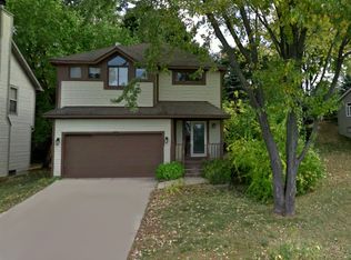 1233 Larch Pl, Waterford, MI 48328