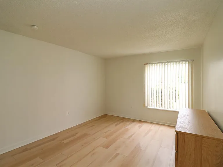 618 Orange Dr #207 — Photo 9