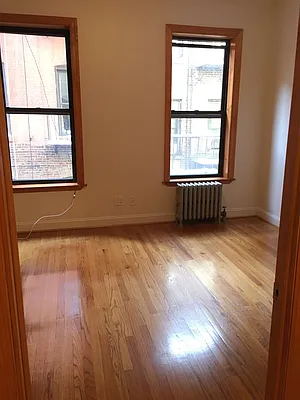 Rented by Warren T Real Estate Corp. | media 29