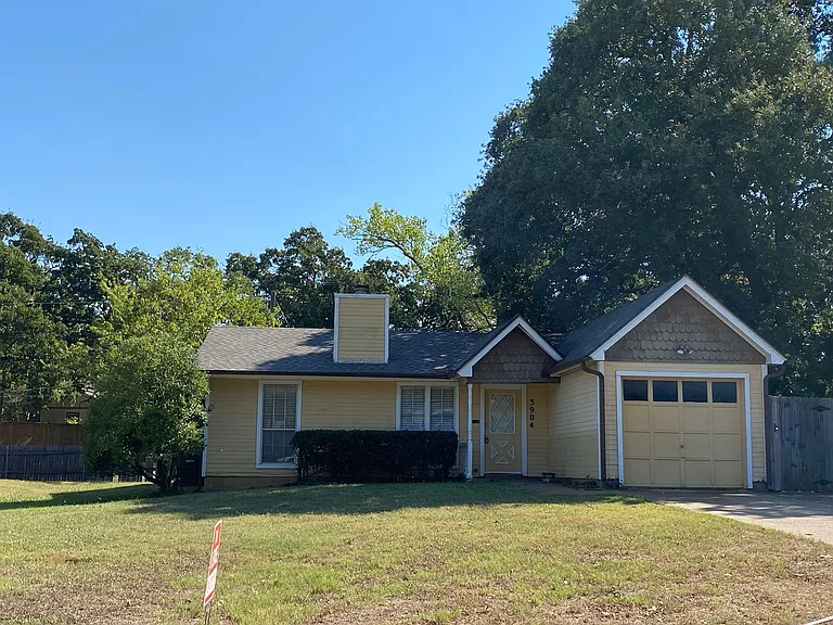 3904 Rye Glen Dr — Photo 1