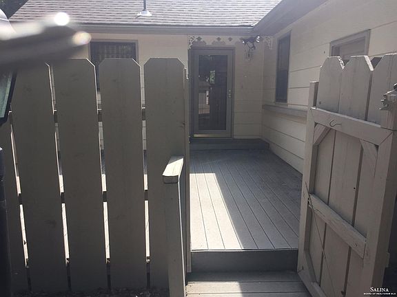 2nd image of 1316 Parkwood Dr
