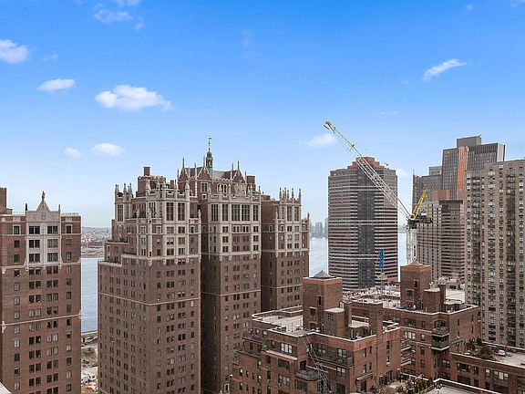 2nd image of 320 E 42nd St APT 2311