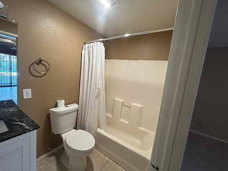 6916 W Georgia Ave — Photo 19