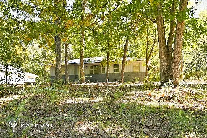 3 bed, 2.0 bath, 1346 sqft, $1,395 — Photo 3