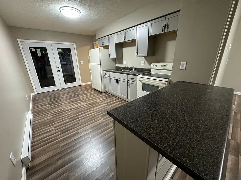 37250 Main St #3 — Photo 4