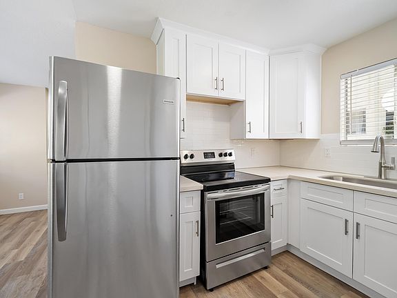 2nd image of 1249 Palm St APT 4