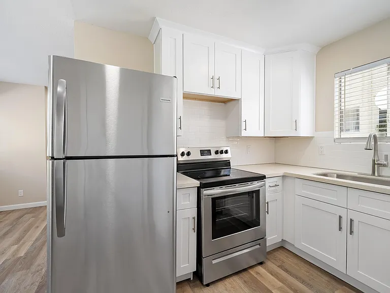 1249 Palm St #4 — Photo 2