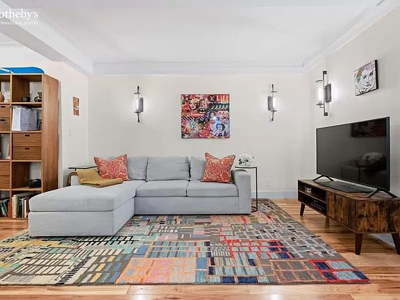 5th image of 333 E 53rd St APT 1A