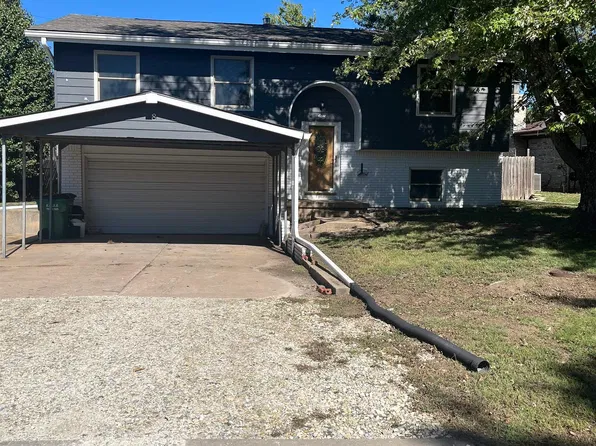 8 Park Rd, Rose Hill, KS 67133