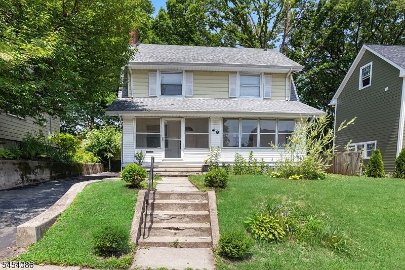 1st image of 48 Laurel Ave