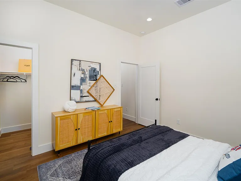 8907 Knoll Branch Dr — Photo 17