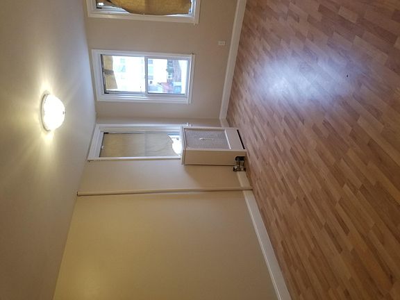 4th image of 936 E 89th St #1F