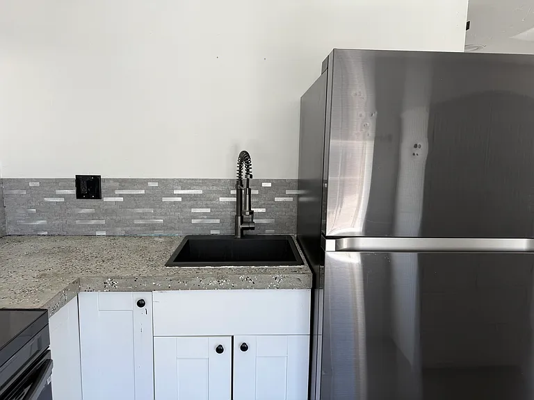 4105 N Adams St #101 — Photo 6