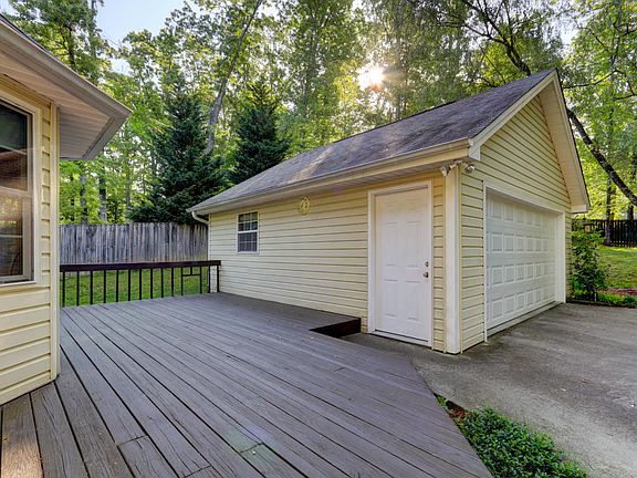 4th image of 137 Forest Hills Dr