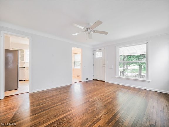5th image of 3215 W 142nd St